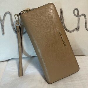 Michael Kors leather Continental large zip around wallet